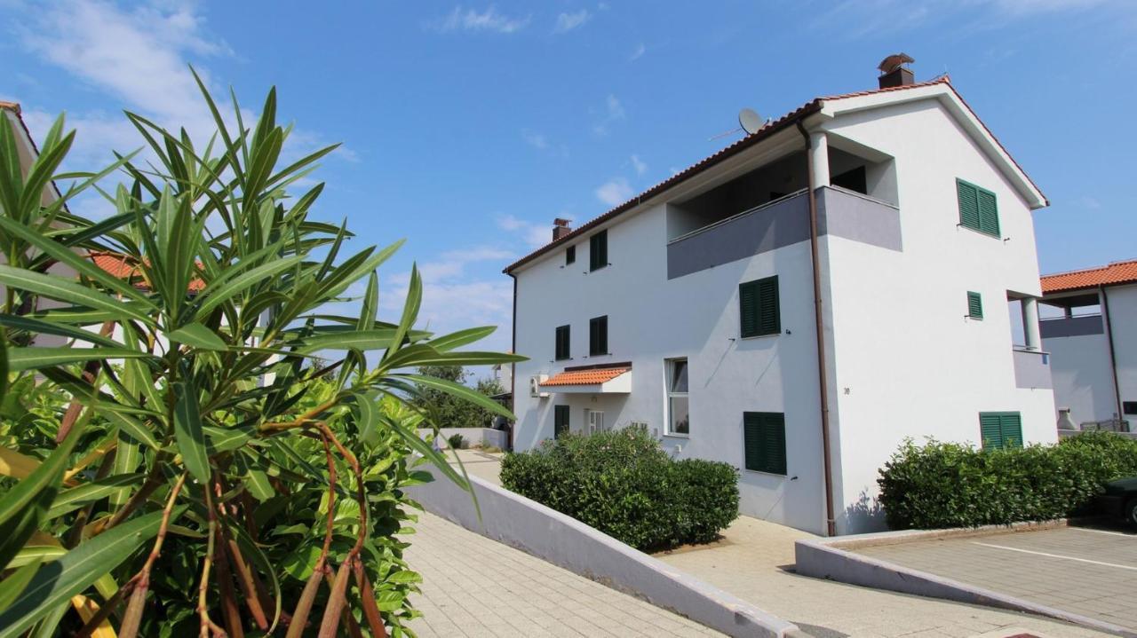 Apartments Vabec Malinska Extérieur photo