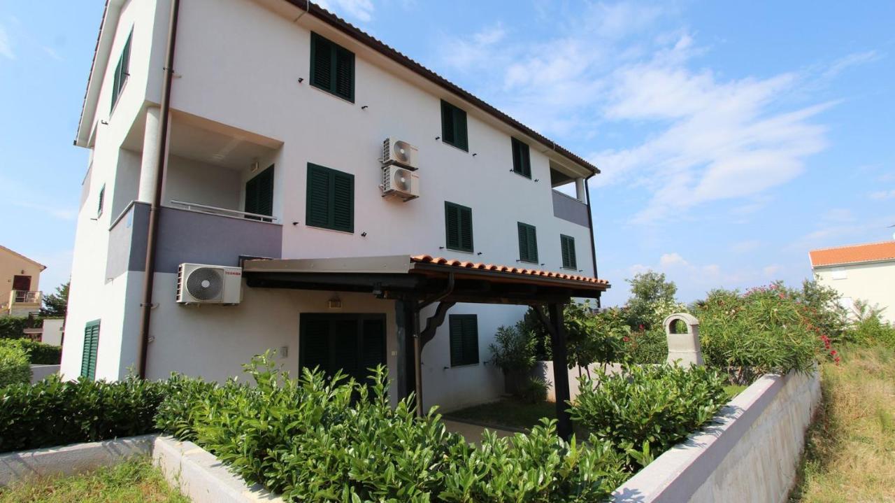 Apartments Vabec Malinska Extérieur photo