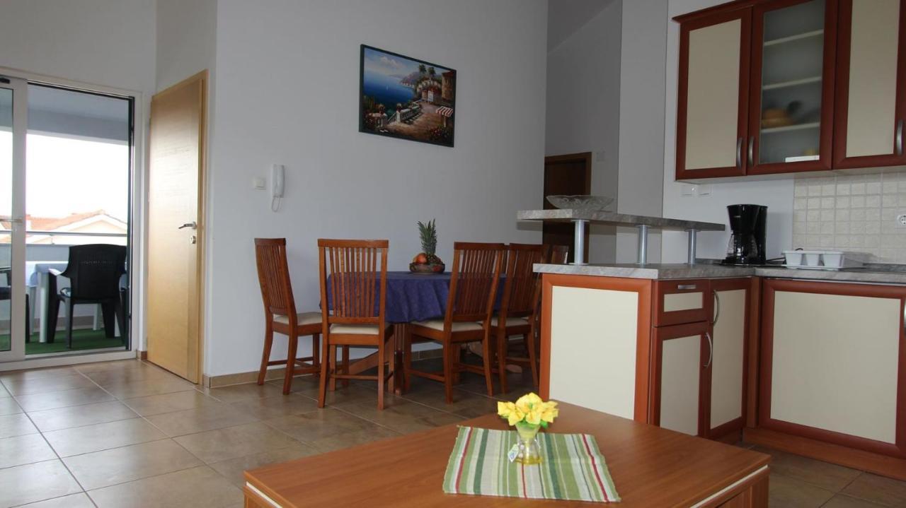 Apartments Vabec Malinska Extérieur photo