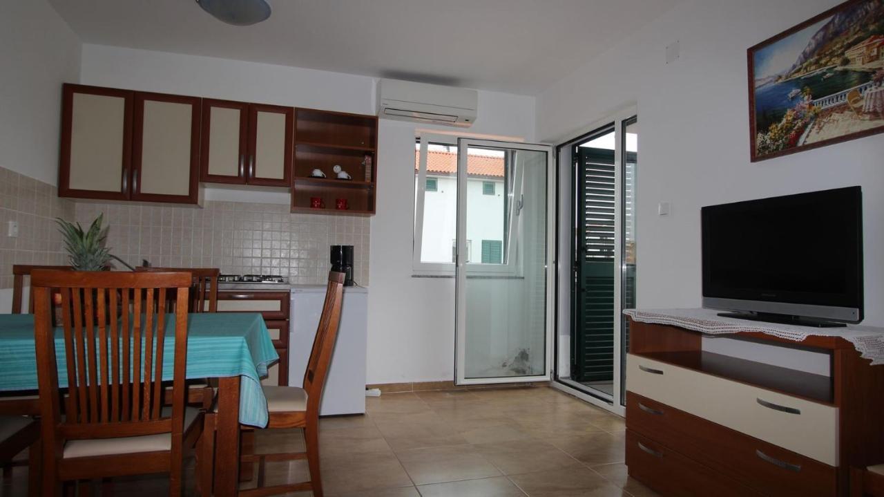 Apartments Vabec Malinska Extérieur photo
